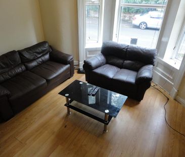 8 bedroom semi-detached house to rent - Photo 1