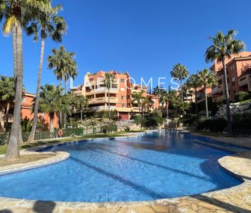 Piso de alquiler en Avenida Benajarafe, Reserva de Marbella - Photo 5