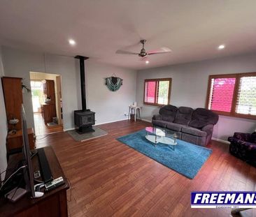 Fabulous Family Home with 9x7.5m shed extra high for mobile home & ... - Photo 2