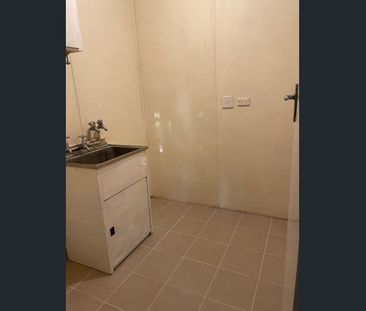 Classic three bedroom free standing home - Photo 5