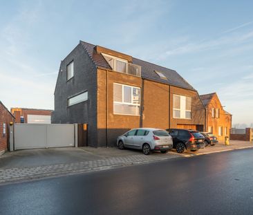 Ruim landelijk gelegen appartement met 2 autostaanplaatsen - Photo 6