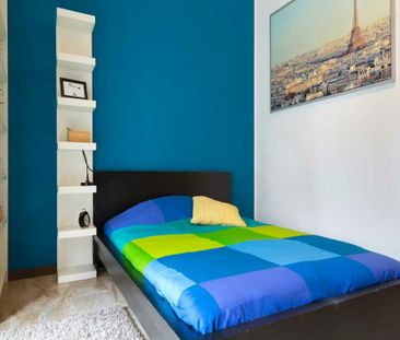 Via Carlo Valvassori Peroni, Milan, Lombardy 20133 - Foto 2