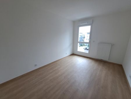 Location Appartement 2 pièces 48m² BONNEVILLE 74130 - Photo 3