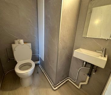 Gerenoveerd tweeslaapkamer appartement in hartje Tessenderlo. - Photo 3