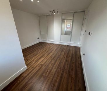 3 bedroom apartment to rent - Photo 6