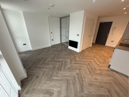 Studio to rent - Photo 3