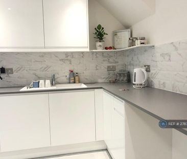 3 bedroom terraced house to rent - Photo 6