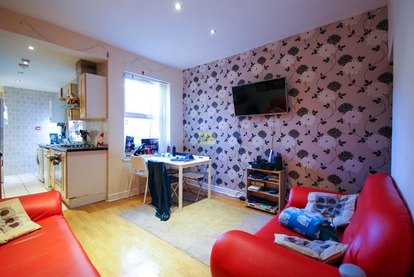 29 Harrow Road - Photo 1