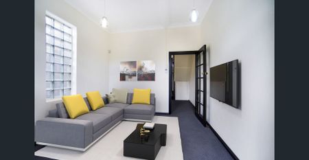 Spacious Terrace with Parking - Photo 4