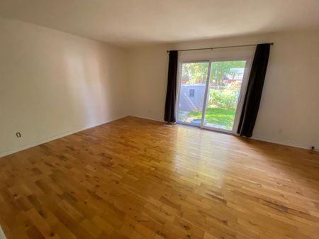 For Lease - 1401 Wonderland Road Unit# 30, London North, Ontario - Photo 2