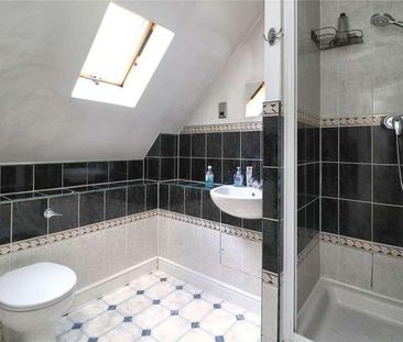 Woking, Surrey, GU22 - Photo 2