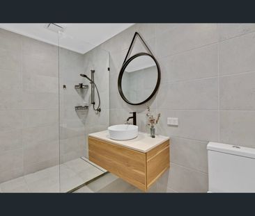 18 Valencia Street, Maroochydore, Qld 4558 - Photo 3
