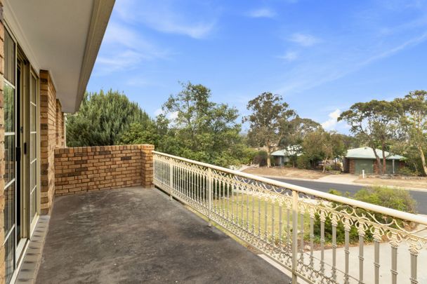 61 Crest Park Parade, Queanbeyan NSW, Belconnen - Photo 1