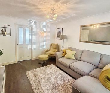 The Spinney, Sandbach - Photo 3