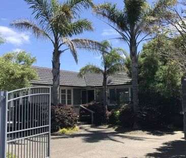 Sunny, Spacious Family Home - Photo 5