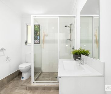 Cute & Cozy two bedroom home! - Photo 5