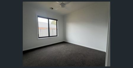 Executive-Style Family Home in Prime Location - Photo 3