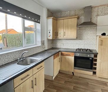 2 bedroom semi-detached house to rent - Photo 4