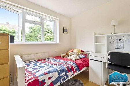 Sutton Crescent, High Barnet, Hertfordshire, EN5 - Photo 4