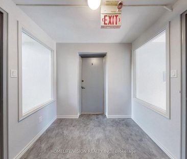 For Lease - 9901 Yonge Street Unit# 3, Richmond Hill, Ontario - Photo 5