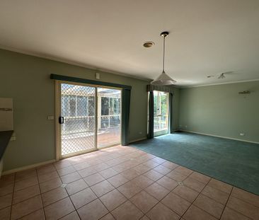 78 Orchard Circuit, Shepparton VIC 3630 - Photo 2