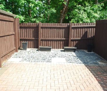 2 bed terraced house to rent in NE31 - Photo 6