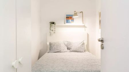 Room in a shared 6-bedroom apartment for rent in la Dreta de l'Eixample. - Photo 5