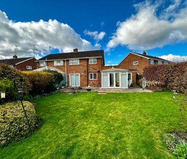 3 bedroom semi-detached house to rent - Photo 3