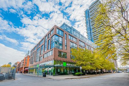 Market Wharf Lofts , #411 - Photo 2