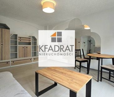 Centrum! Duża kawalerka z balkonem i parkingiem. - Photo 1