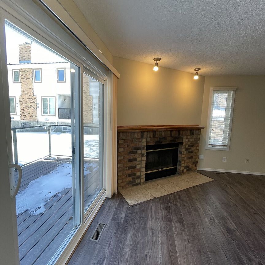 101 Coachway Gardens SW, Calgary - Photo 1