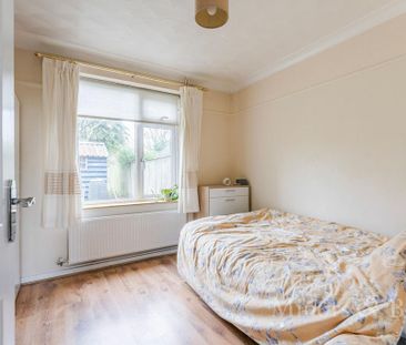 4 bedroom semi-detached house to rent - Photo 5