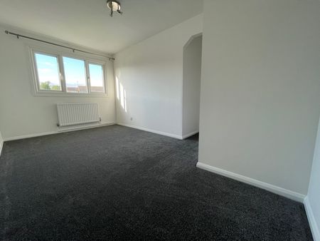 Refurbished 3 Bed End of Terrace House to in Witham, Essex - Photo 4