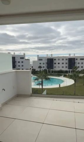 Alquiler de chalet adosado en Avenida 8 de Marzo s/n - Foto 2