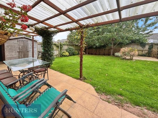 4 bedroom House To Let Total Size: 1131 SQ FT - Photo 1