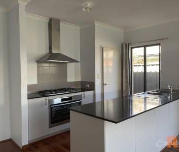 Modern Family Home with Theatre Room, Side Access & Spacious Alfresco - Photo 6