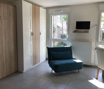 Location Appartement 1 pièce 24m² FONTAINEBLEAU 77300 - Photo 1