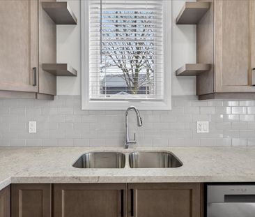 For Lease - 361 Queen Street Unit# Unit 2, Newmarket, Ontario - Photo 4