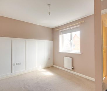 3 bedroom end of terrace house to rent - Photo 3