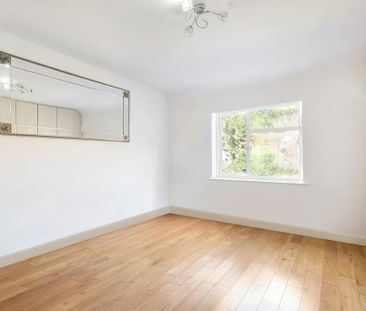 3 bedroom terraced house to rent - Photo 6