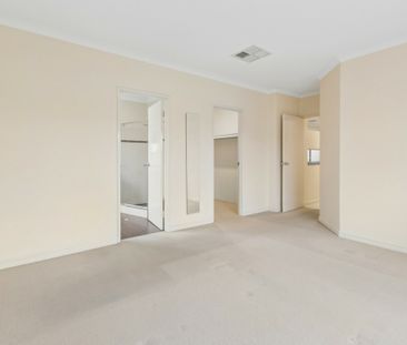 Large Family Home - Photo 5