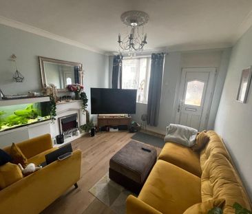 2 bedroom terraced house to rent - Photo 1