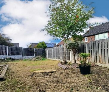 3 bedroom semi-detached house to rent - Photo 3