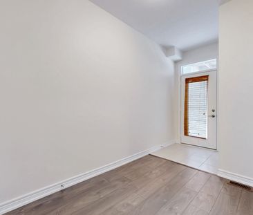 For Lease - 18 Hibiscus Lane, Hamilton, Ontario - Photo 6