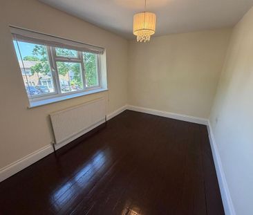 3 bedroom end of terrace house to rent - Photo 6