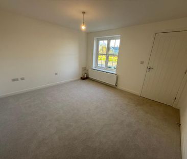 3 bedroom end of terrace house to rent - Photo 1