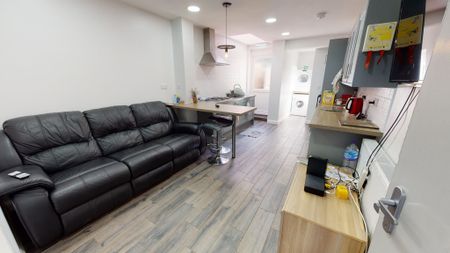 24 Winnie Road Selly Oak - Photo 2