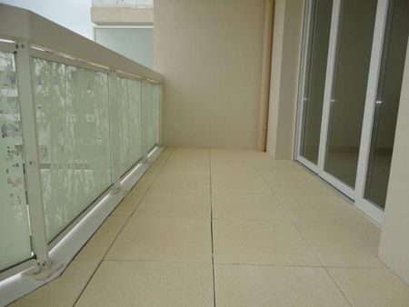 Location Appartement 1 pièce 34m² CASTELNAU LE LEZ 34170 - Photo 4