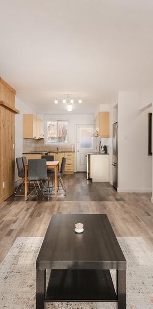 Charmant Appartement Meublé à Louer à Greenfield Park Emplacement Idéal et Confort Assuré ! - Photo 1