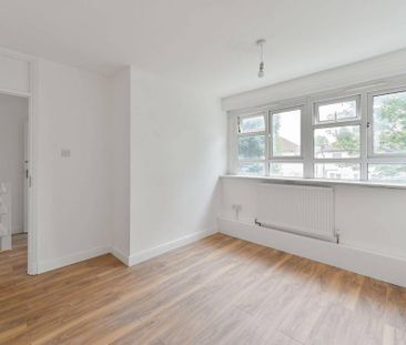 3 bedroom maisonette to rent - Photo 2